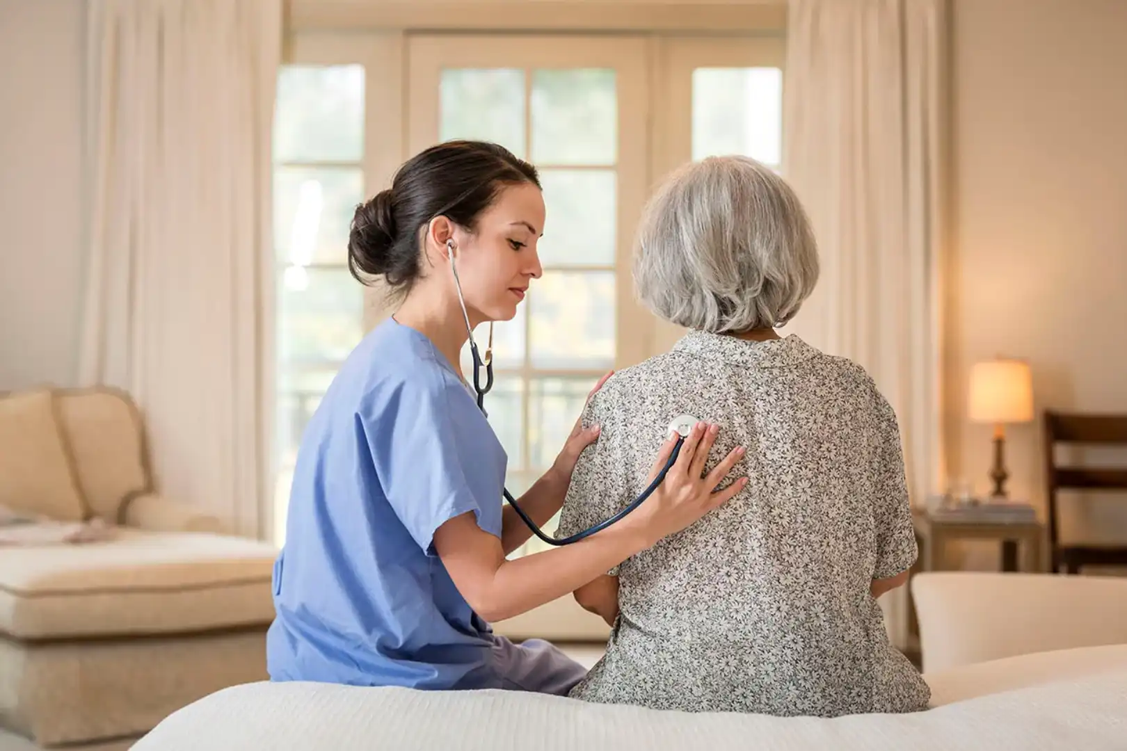 Evler hastane odasına dönüşüyor