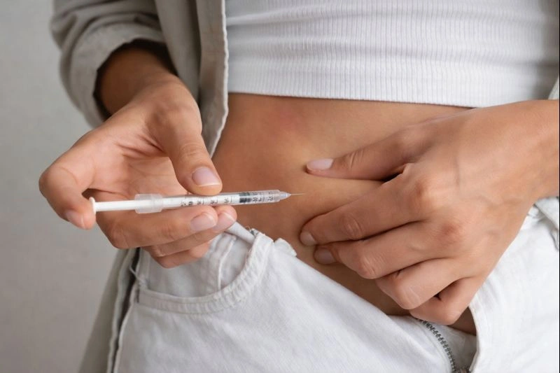 Zayıflama iğnelerini bırakanlarda kilo alımı dört kat daha hızlı gerçekleşiyor