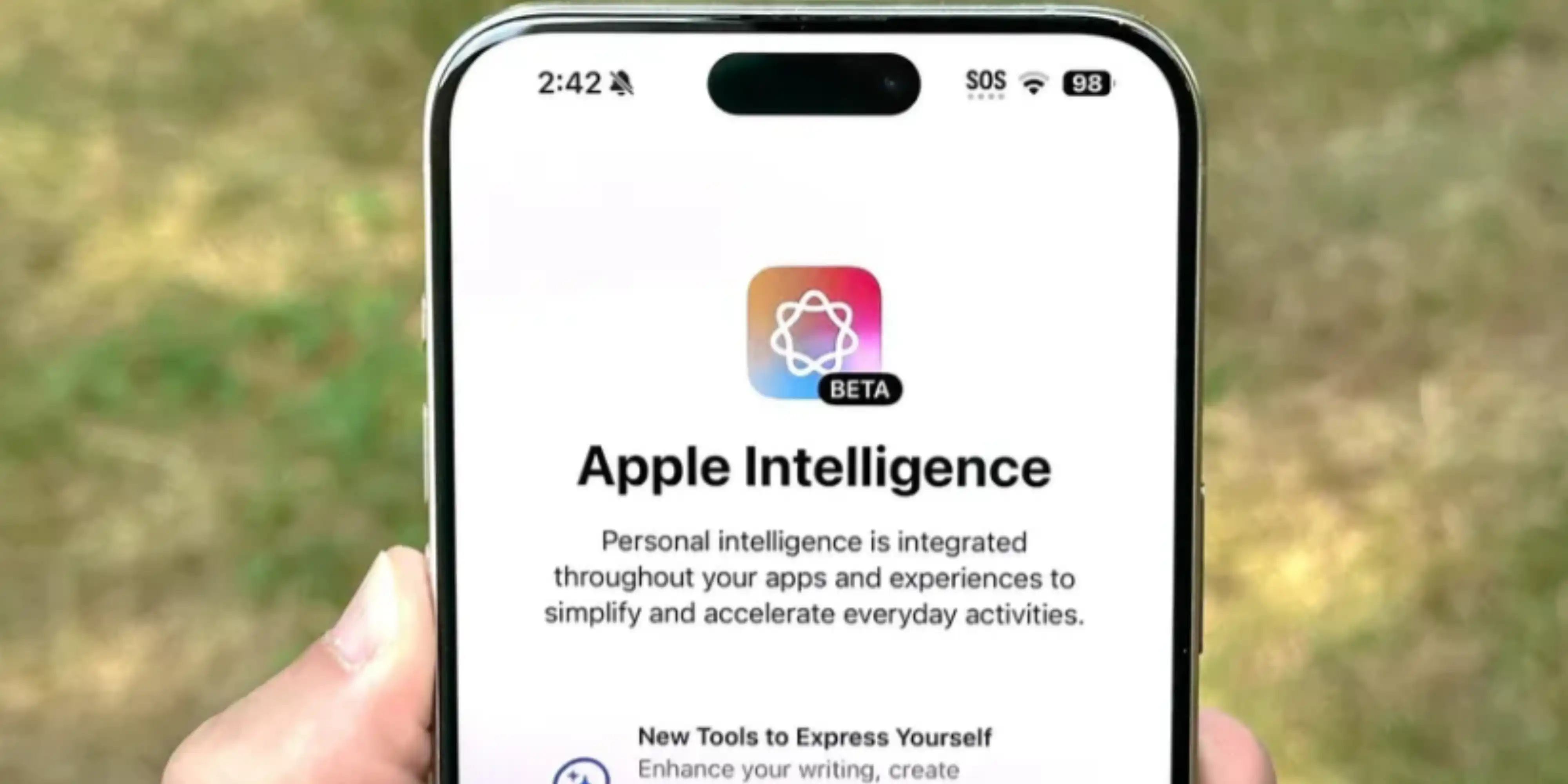 Apple Siri’de rota değiştiriyor