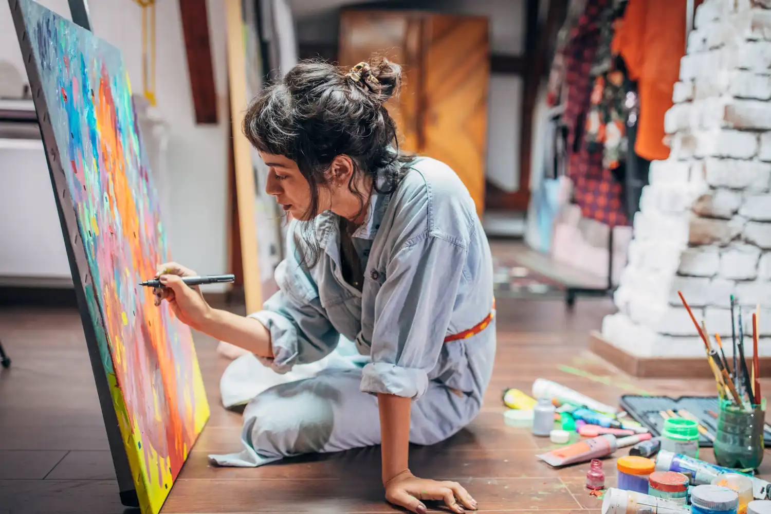 Sanatçılara haftalık 325 euro destek