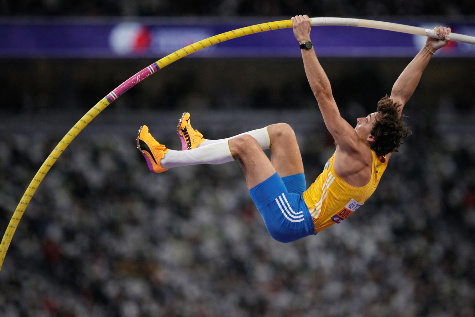 Duplantis 6,31 atladı ve 15. dünya rekorunu kırdı