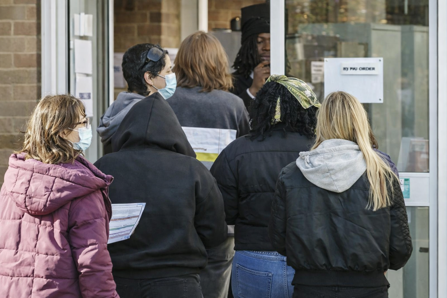 İngiltere’de menenjit vakaları artarken toplu aşılama başladı