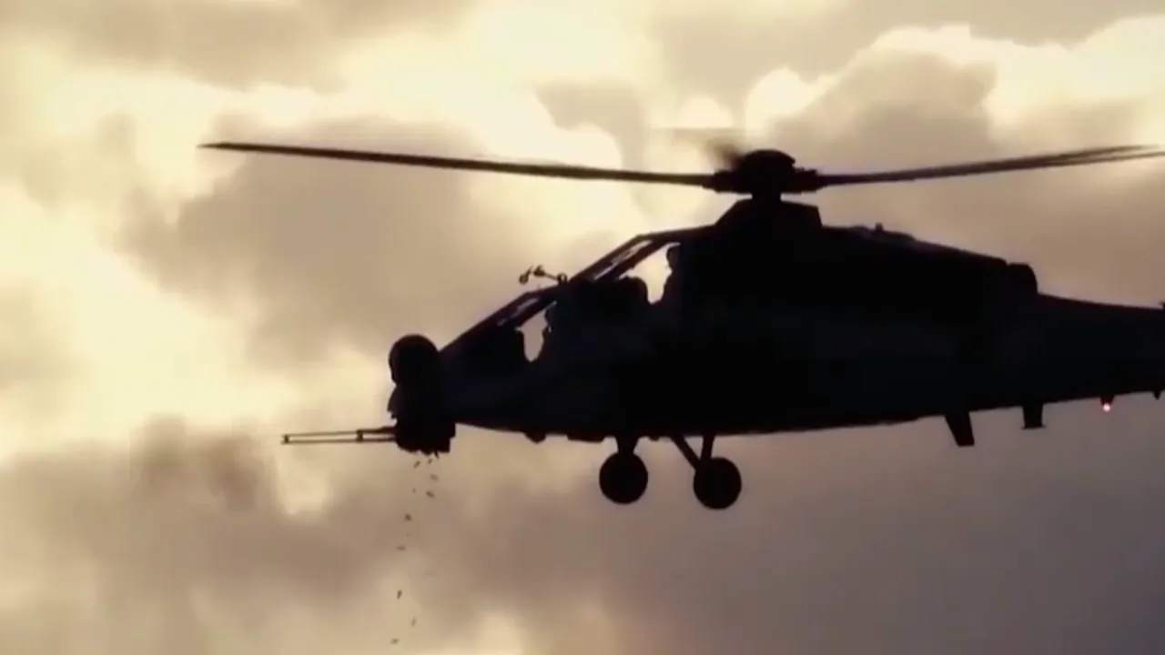 Katar açıklarında askeri helikopter düştü: 6 kişi şehit