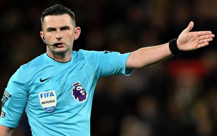 Kosova maçına Michael Oliver