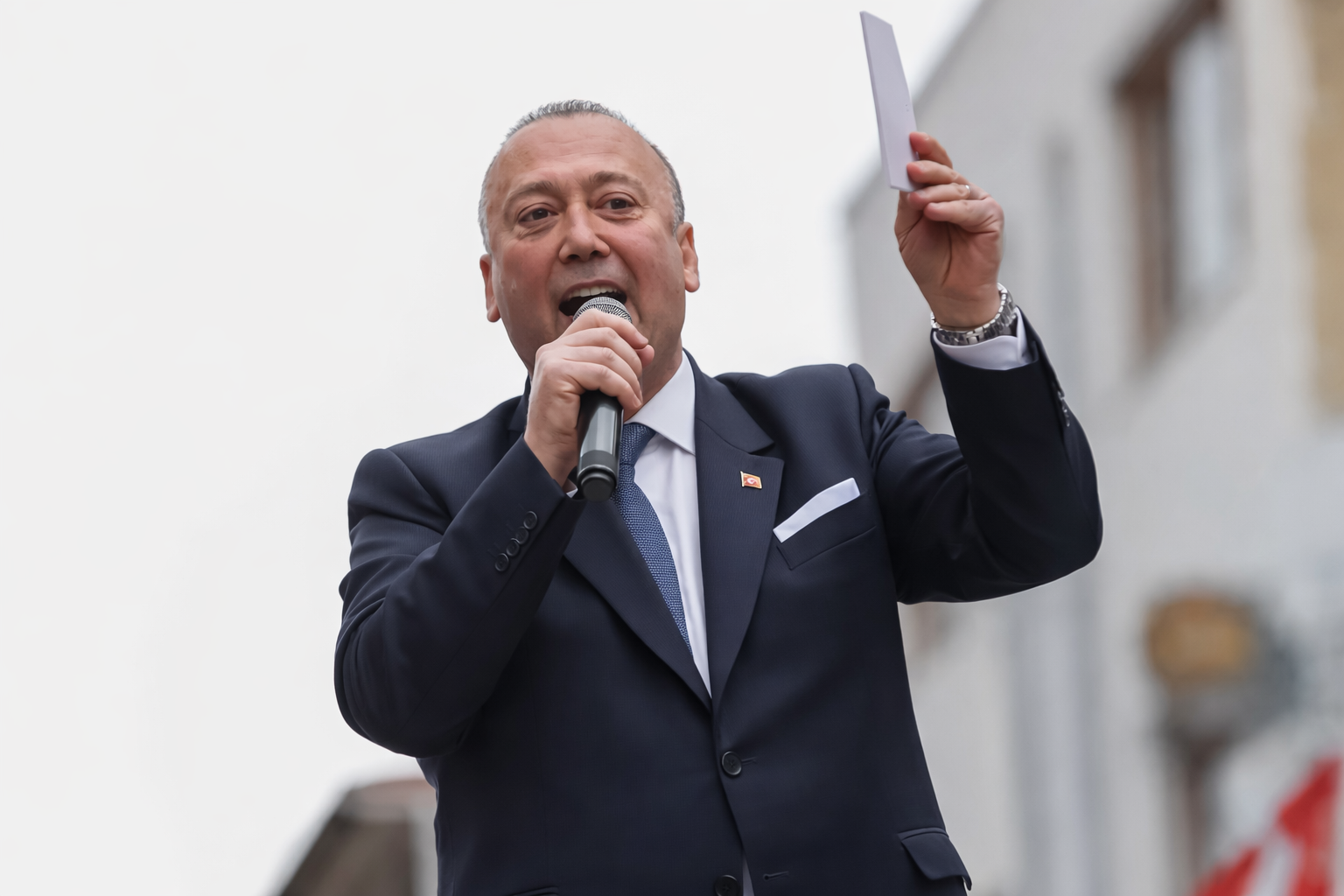 Uşak Belediye Başkanı Özkan Yalım tutuklandı