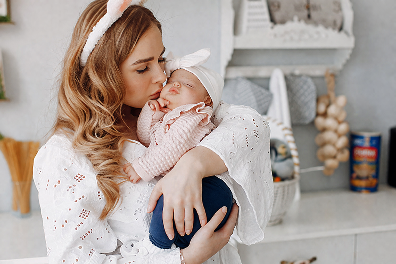 Doğum iznini 24 haftaya çıkaran kanun teklifi TBMM komisyonunda kabul edildi