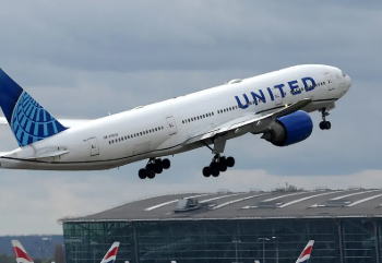 United Airlines, artan yakıt giderleri nedeniyle bagaj ücretlerini yükseltti