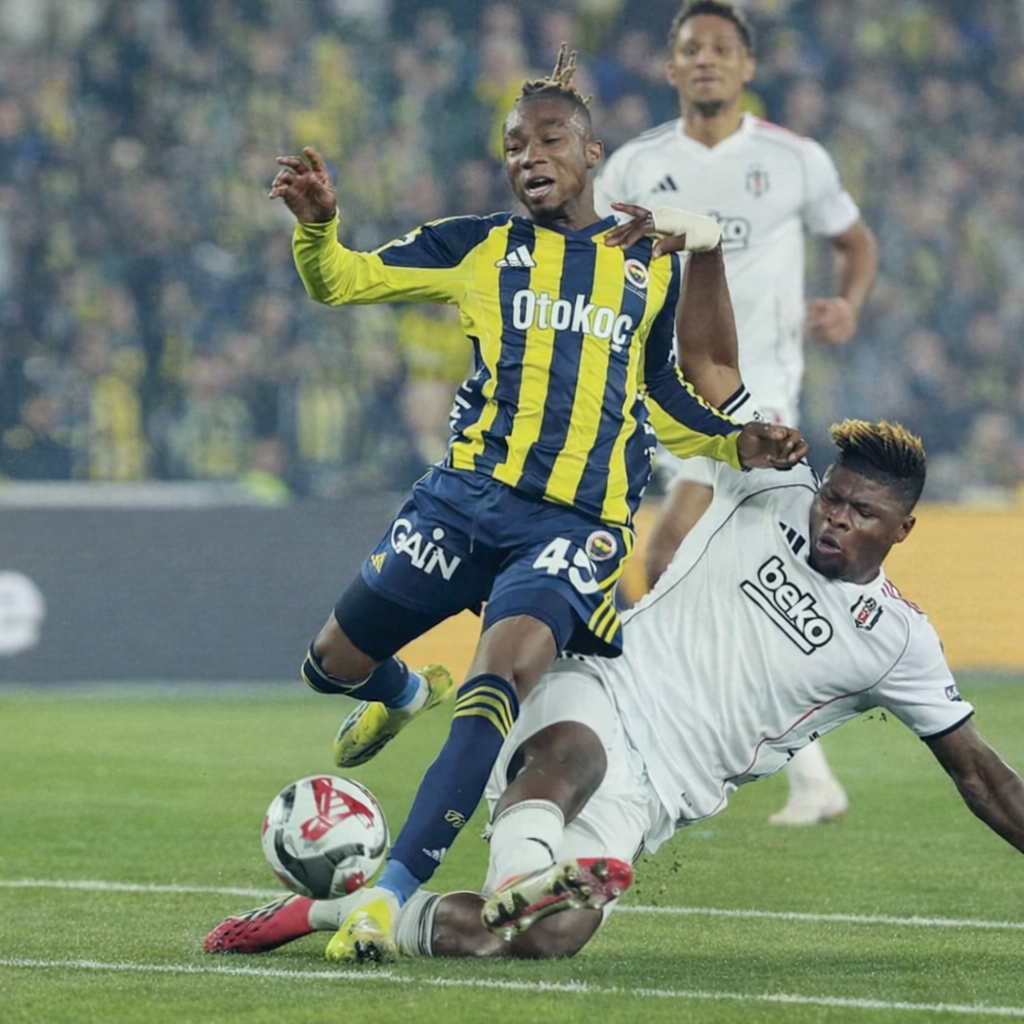 Penaltı kararı spor kamuoyunu ikiye böldü