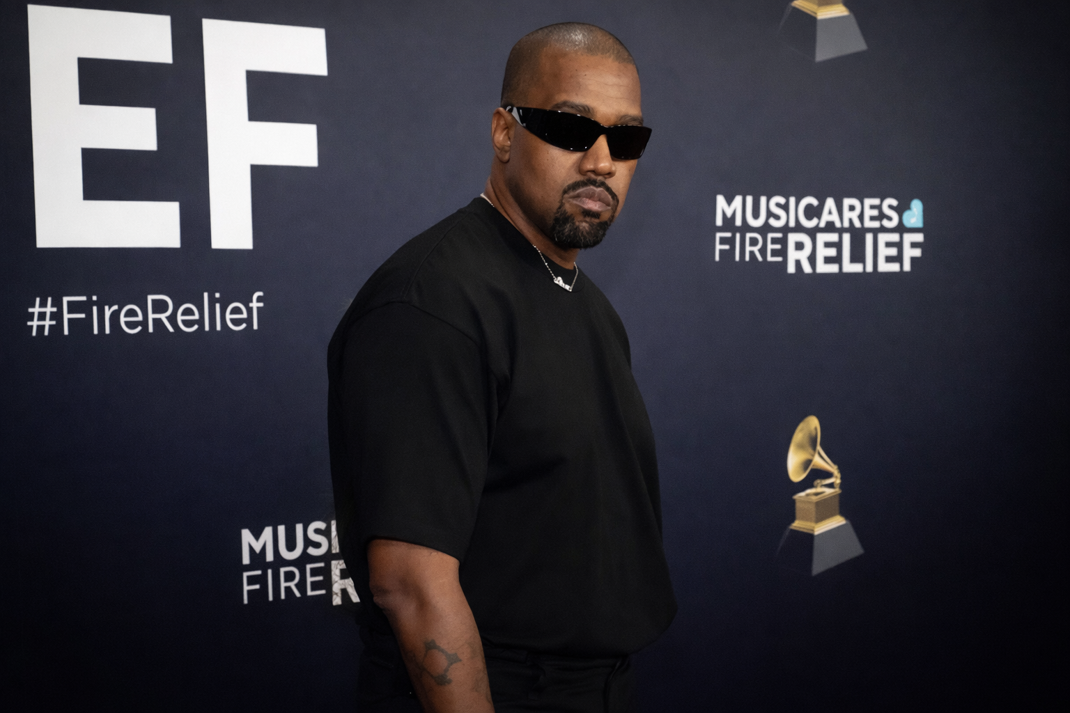 Rap dünyasının sıra dışı ismi Kanye West İstanbul yolunda