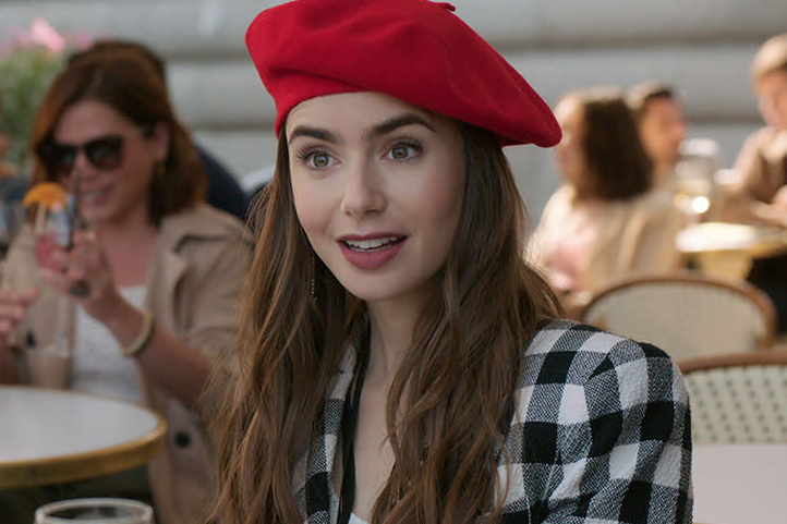 Emily yeni sezonda Yunanistan yolcusu