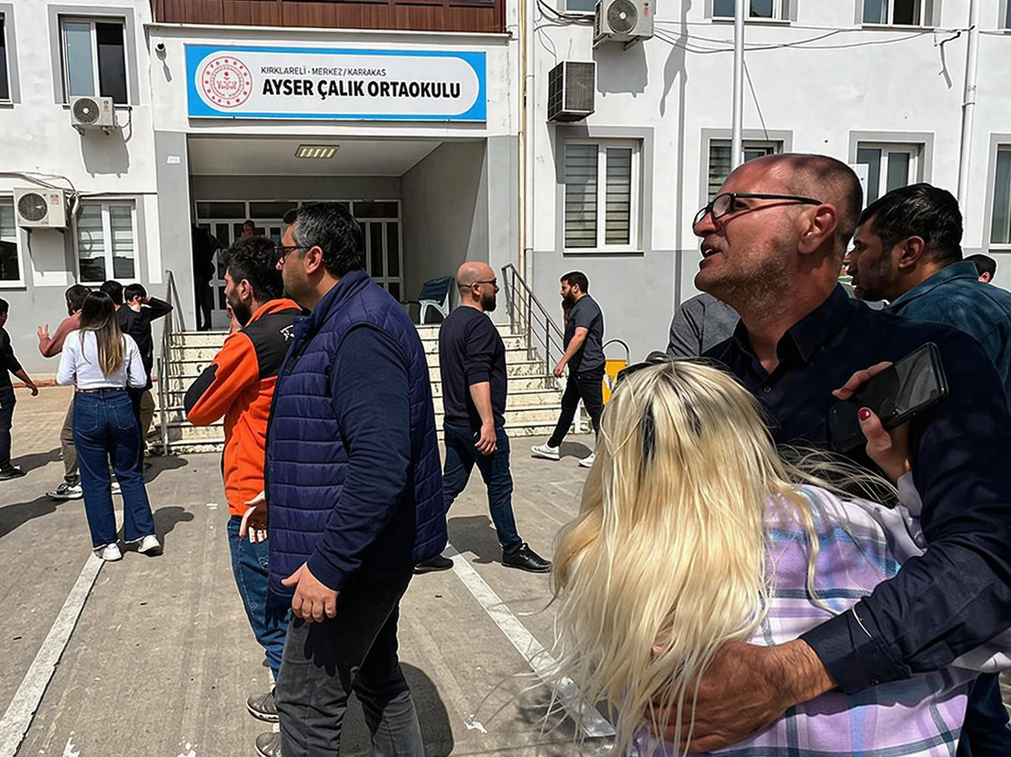 Okuldaki saldırıda 9 kişi hayatını kaybetti