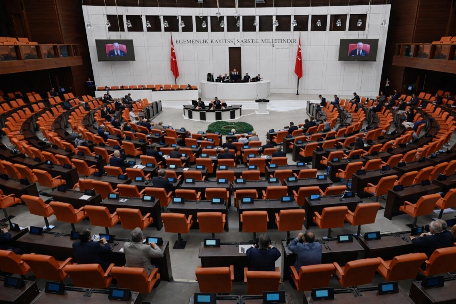 Meclis okul saldırıları için harekete geçti