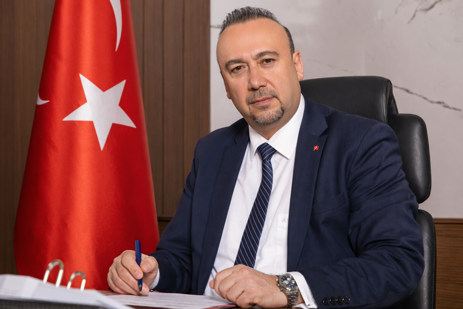 Özkan Yalım CHP’den ihraç edildi