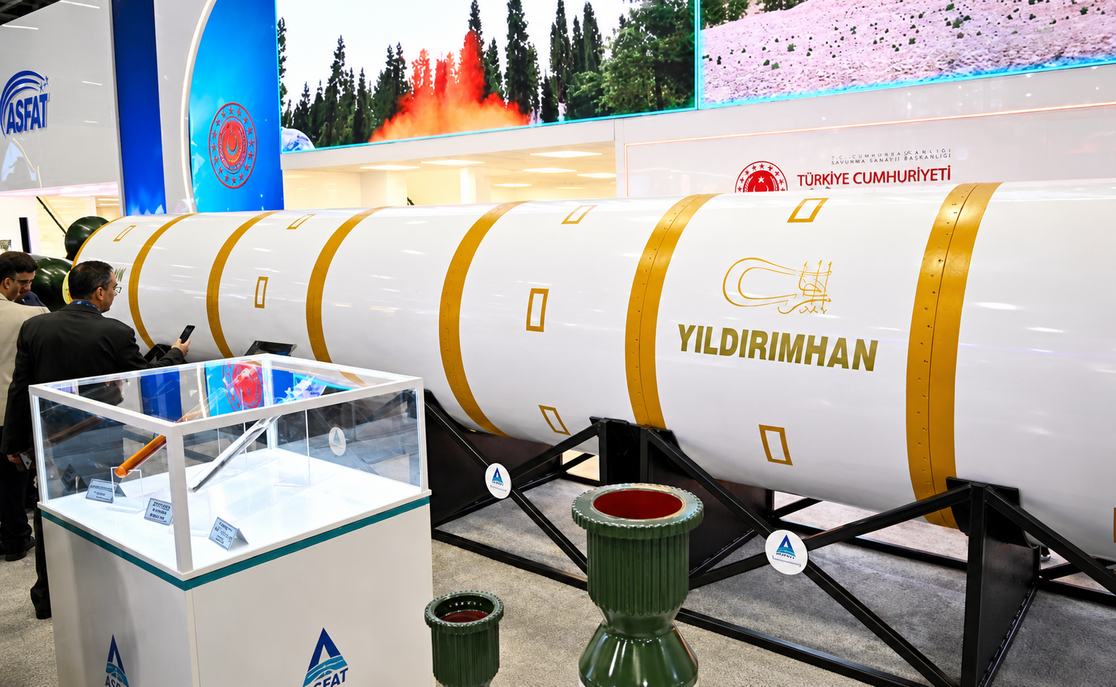 Türkiye’nin milli füzesi sahneye çıktı