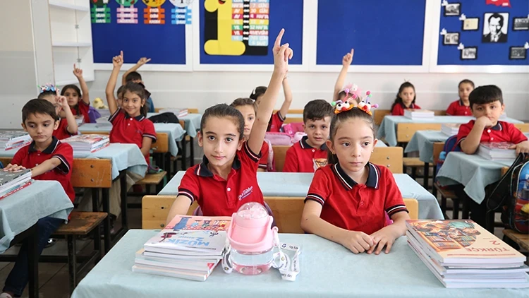 Okullara cuma günü LGS sınavı tatili