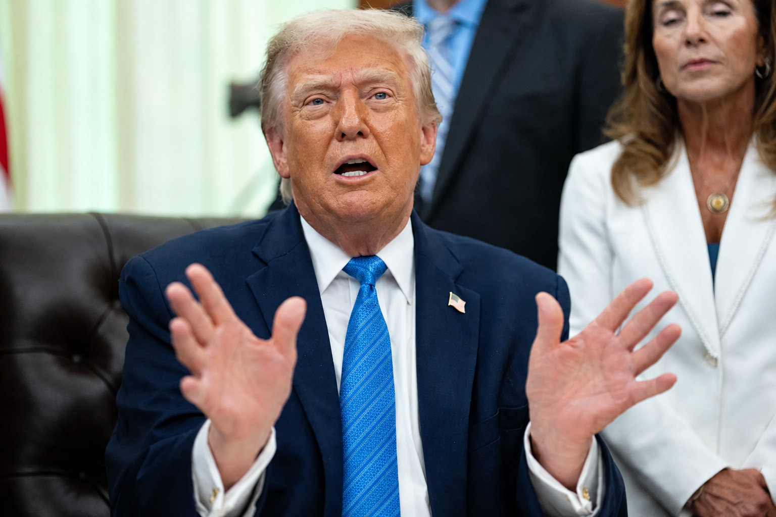 Trump İran saldırılarını durdurdu