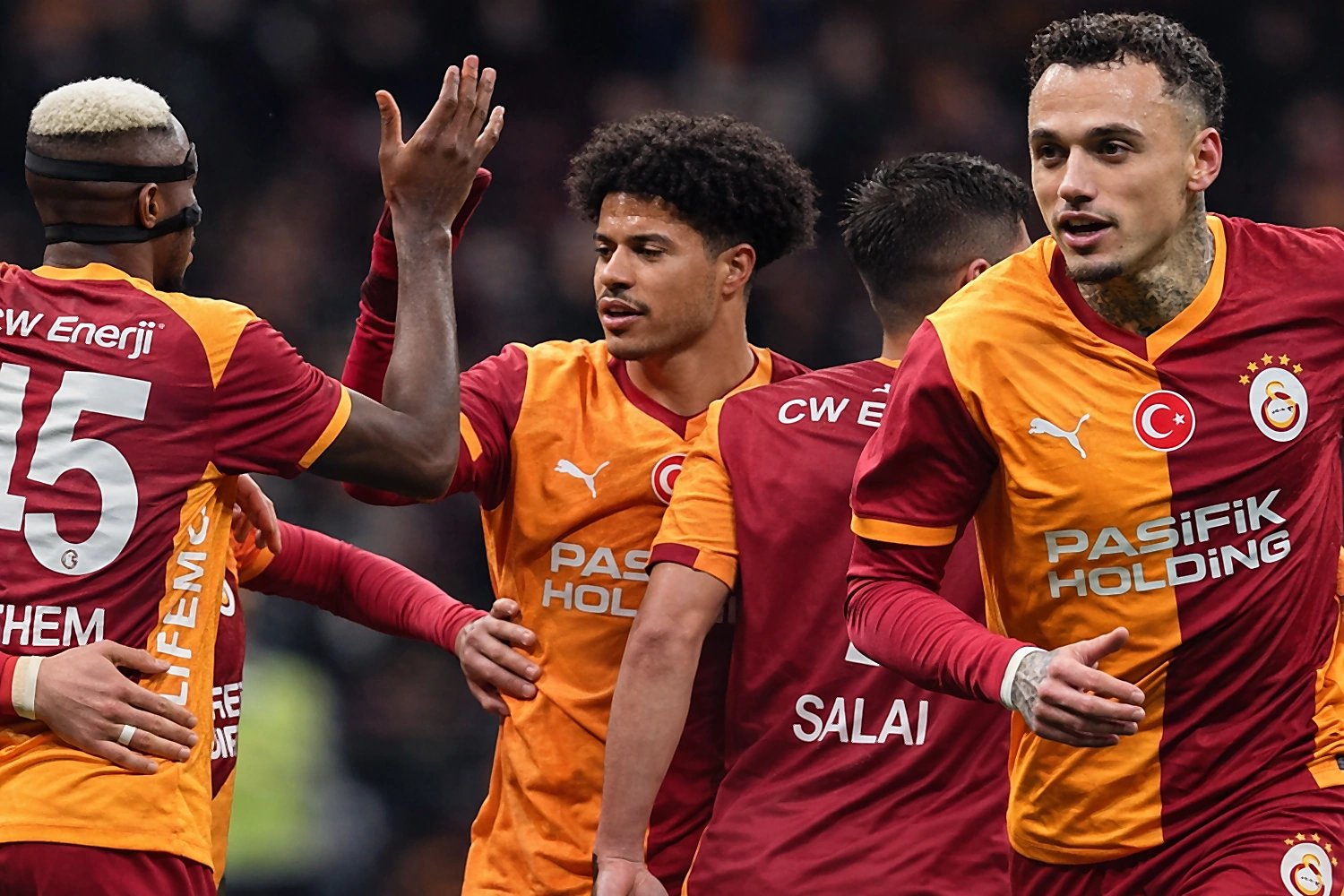 Aslan’dan mesaj var!