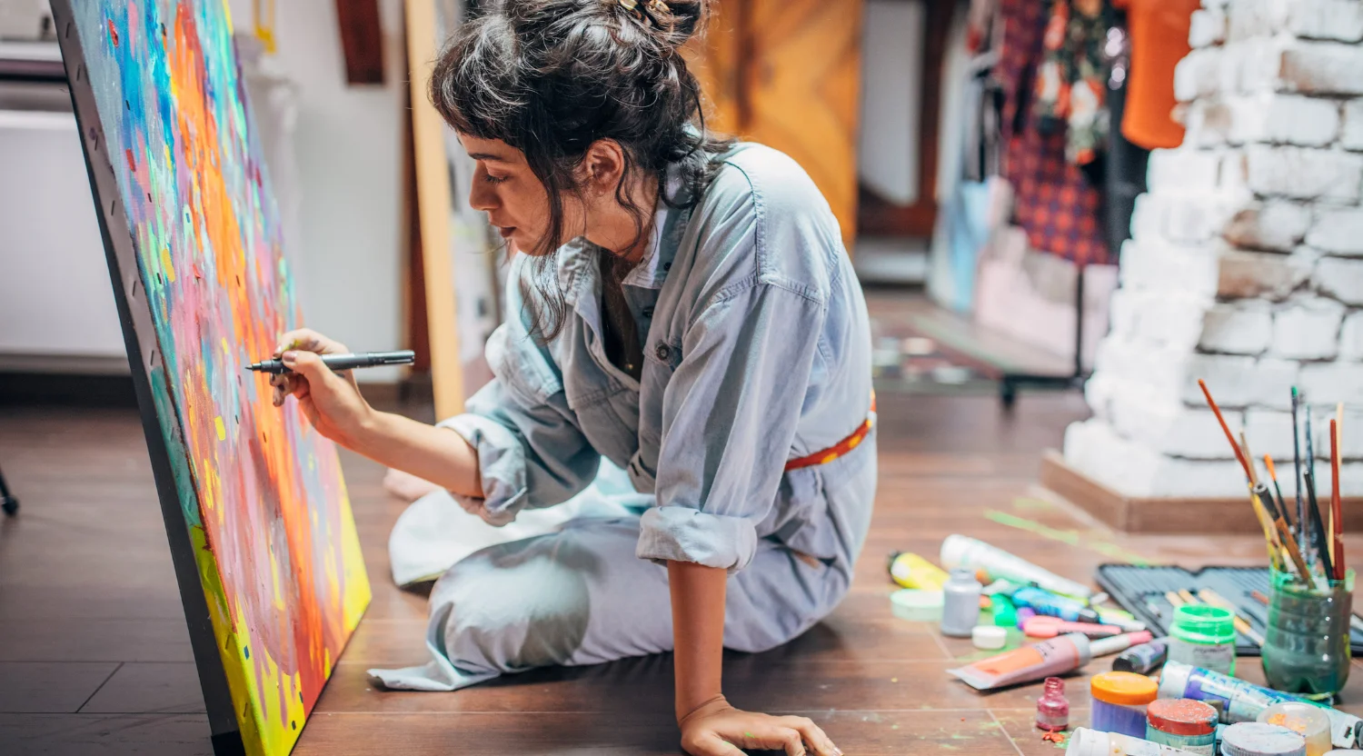 Sanatçılara haftalık 325 euro destek