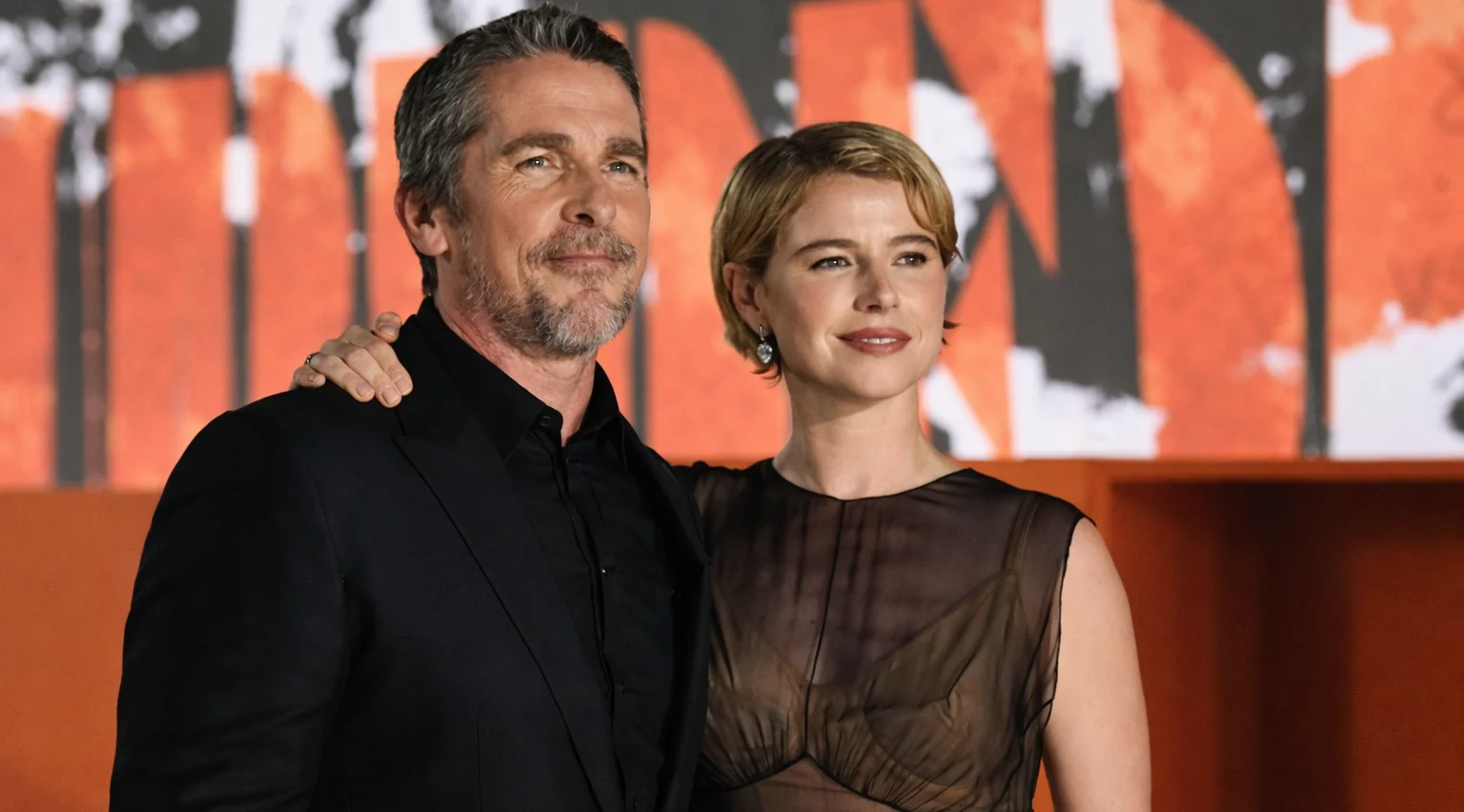 Ünlü oyuncudan kimsesiz çocuklar için umut köyü