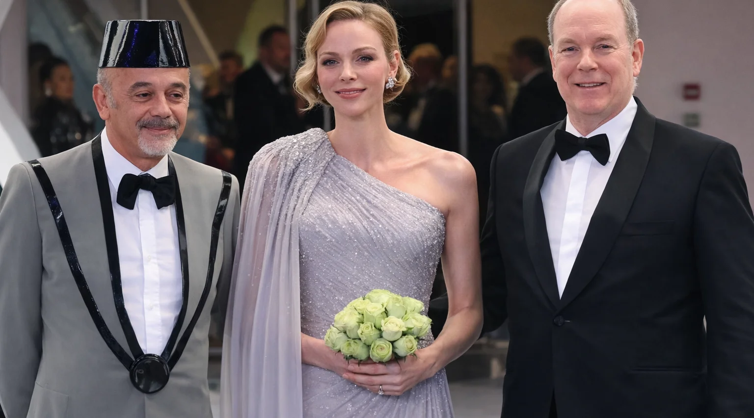 Monako prensesi geceye damgasını vurdu