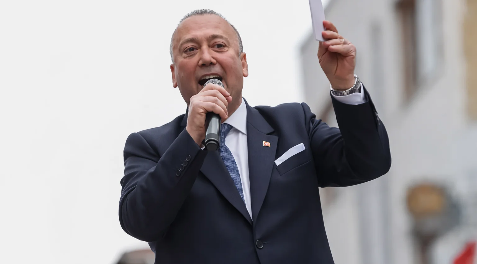 Uşak Belediye Başkanı Özkan Yalım tutuklandı