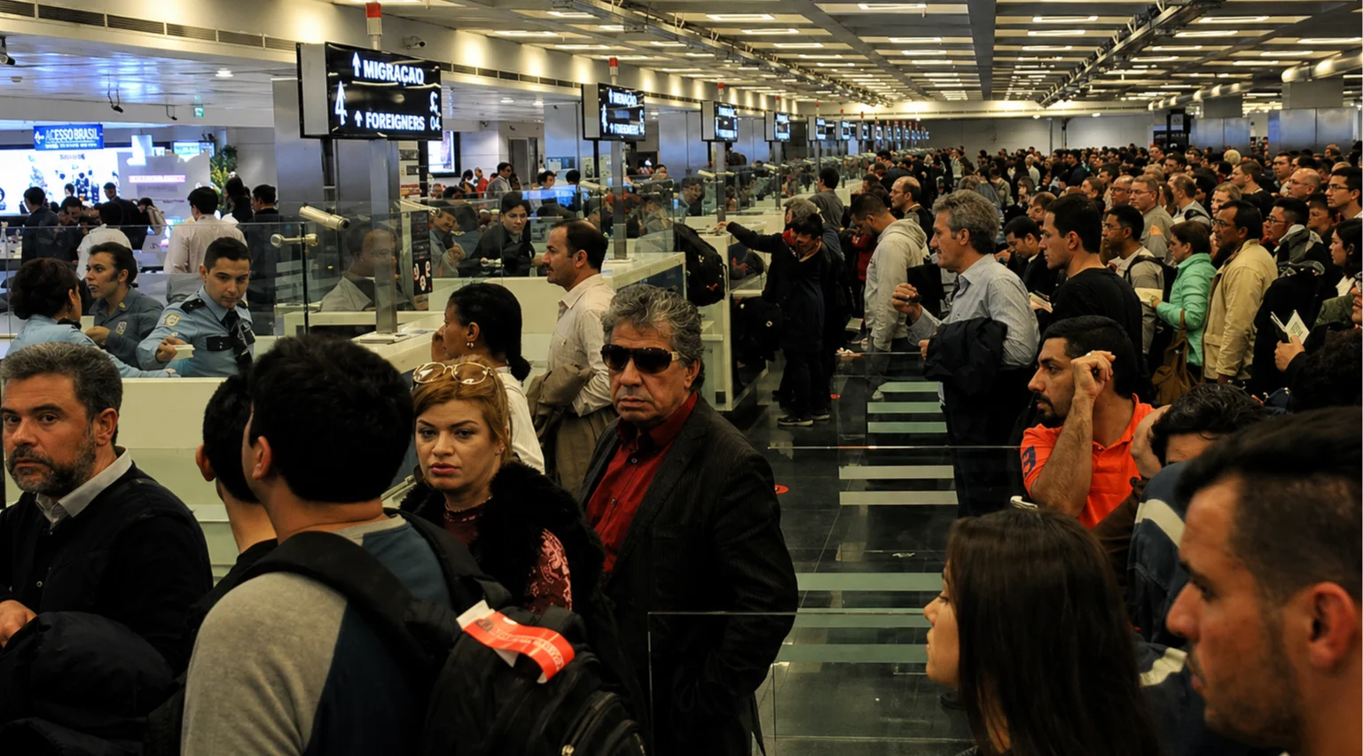 Yeni Schengen sistemi kuyrukları uzattı