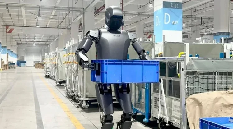 İnsansı robotlar 8 saat vardiyada test edildi