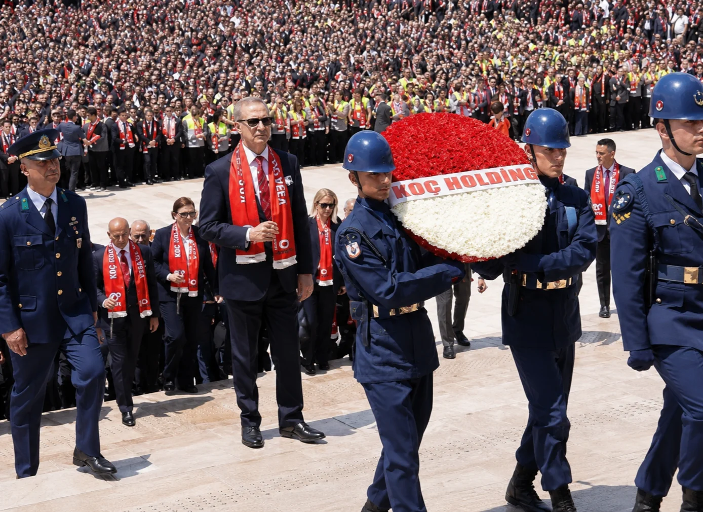 Koç Topluluğu Anıtkabir’de