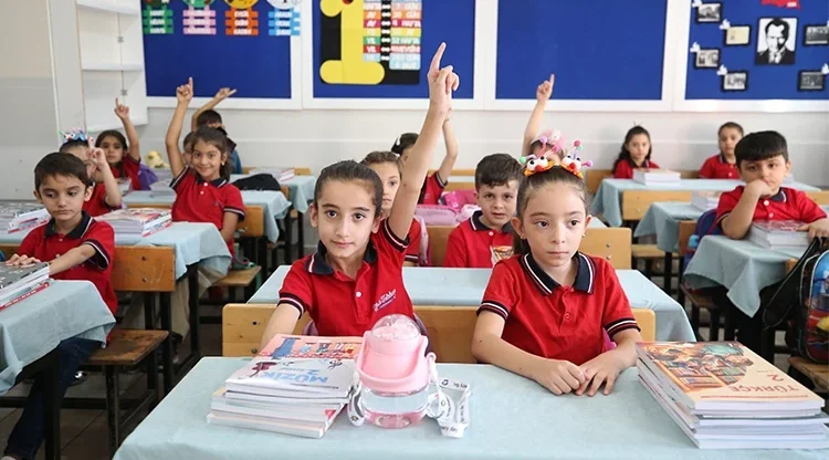 Okullara cuma günü LGS sınavı tatili
