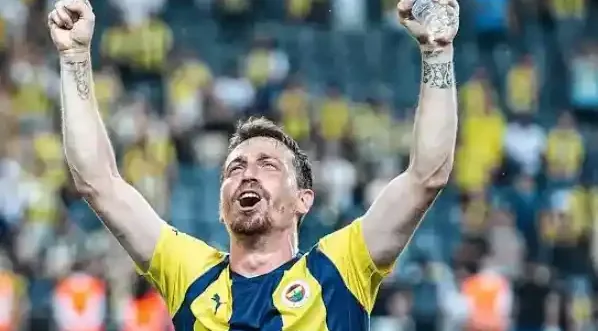 Futbolcu arkadaşlarımla yasadışı bahis sitelerinde slot oynadık