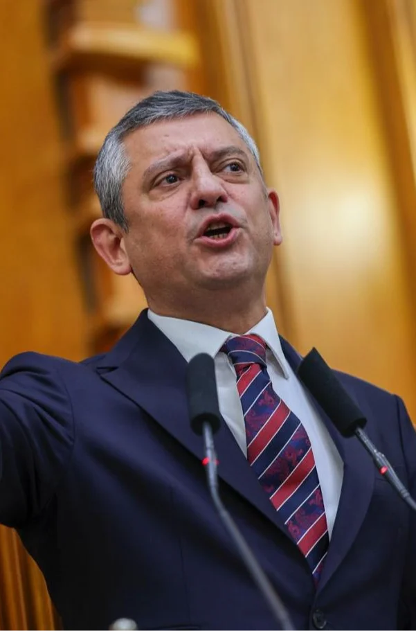 CHP'de kurultay hamlesi Özel'e yakın 28 PM üyesi istifa etti