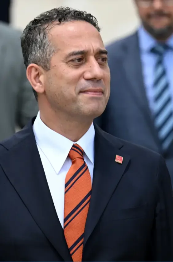 CHP'de Günaydın ve Başarır'ın grup başkanvekillikleri düştü